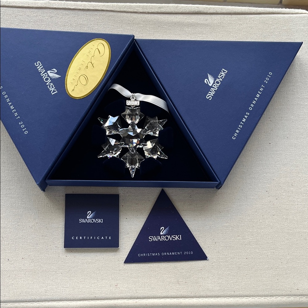 2010 Swarovski Crystal Snowflake Christmas Ornament. Made in Austria.